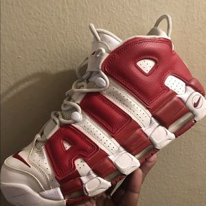 Nike air more uptempo